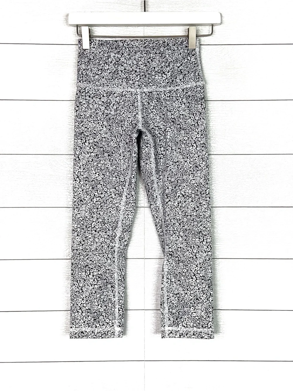 LULULEMON Wunder Under Crop High Rise Legging Ditsy Daisy White Black 4
